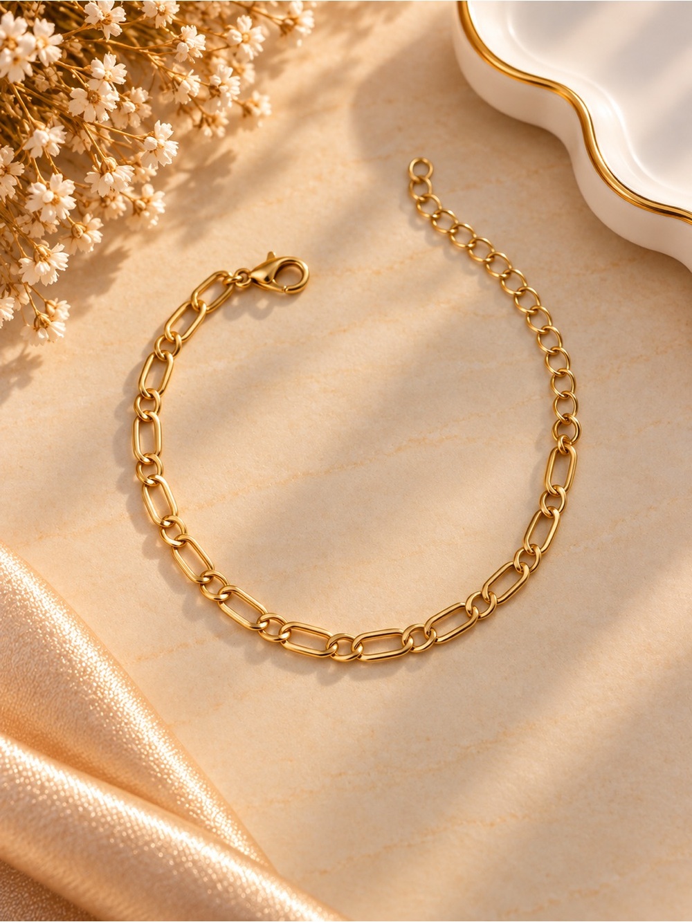 Gold Link Chain Bracelet - Women's Fashion Jewelry